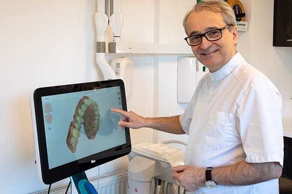 crome-dental-clinic-itero-scanner